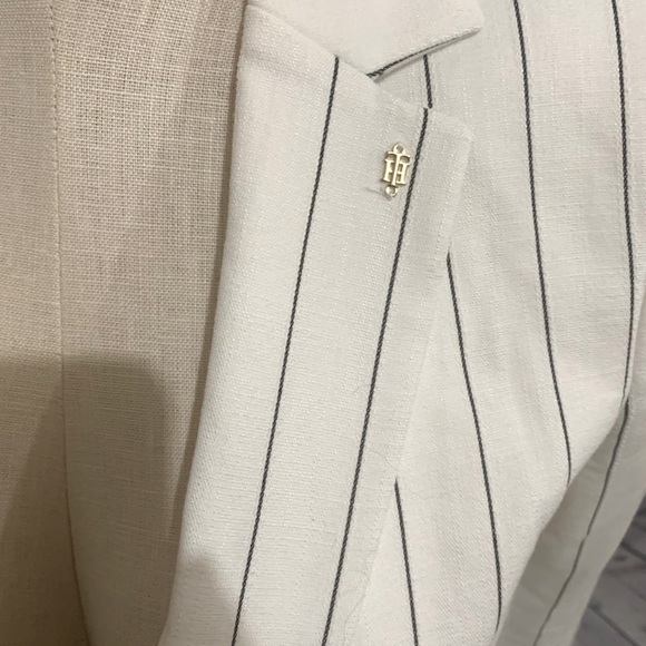 Tommy Hilfiger White & Dark Navy Pinstripe Blazer / Size 2 / NWT - Picture 3 of 3